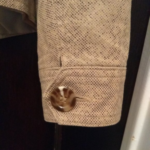 Safari Jacket. Neutral Color. Excellent Condition - Picture 5 of 16